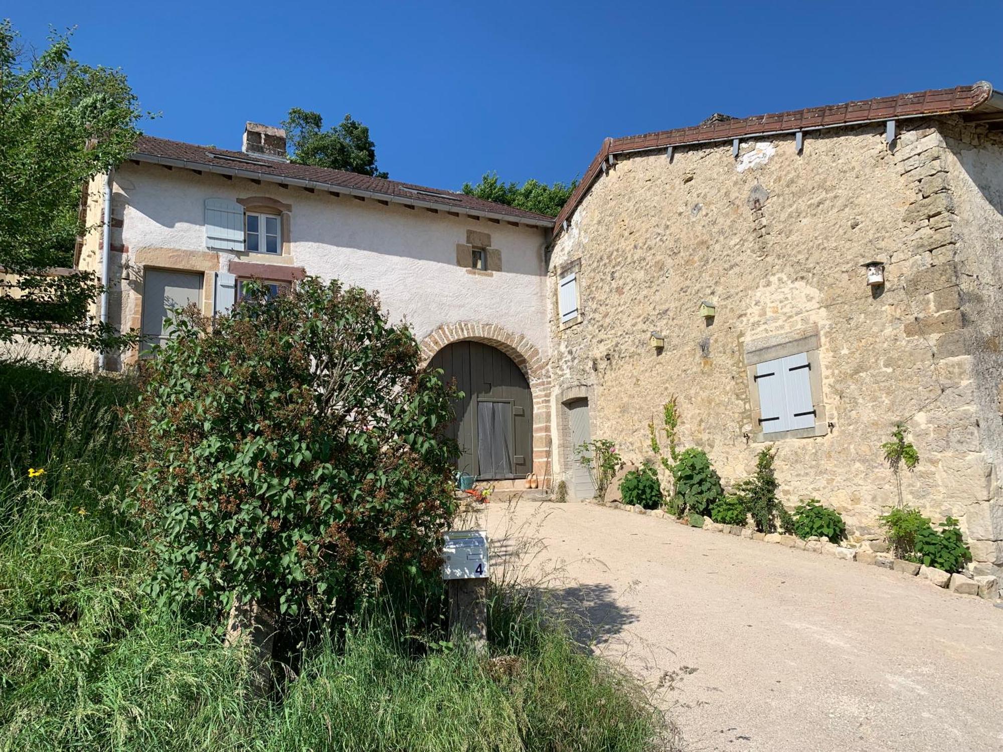 Maison Le Haut Fee Serecourt 外观 照片