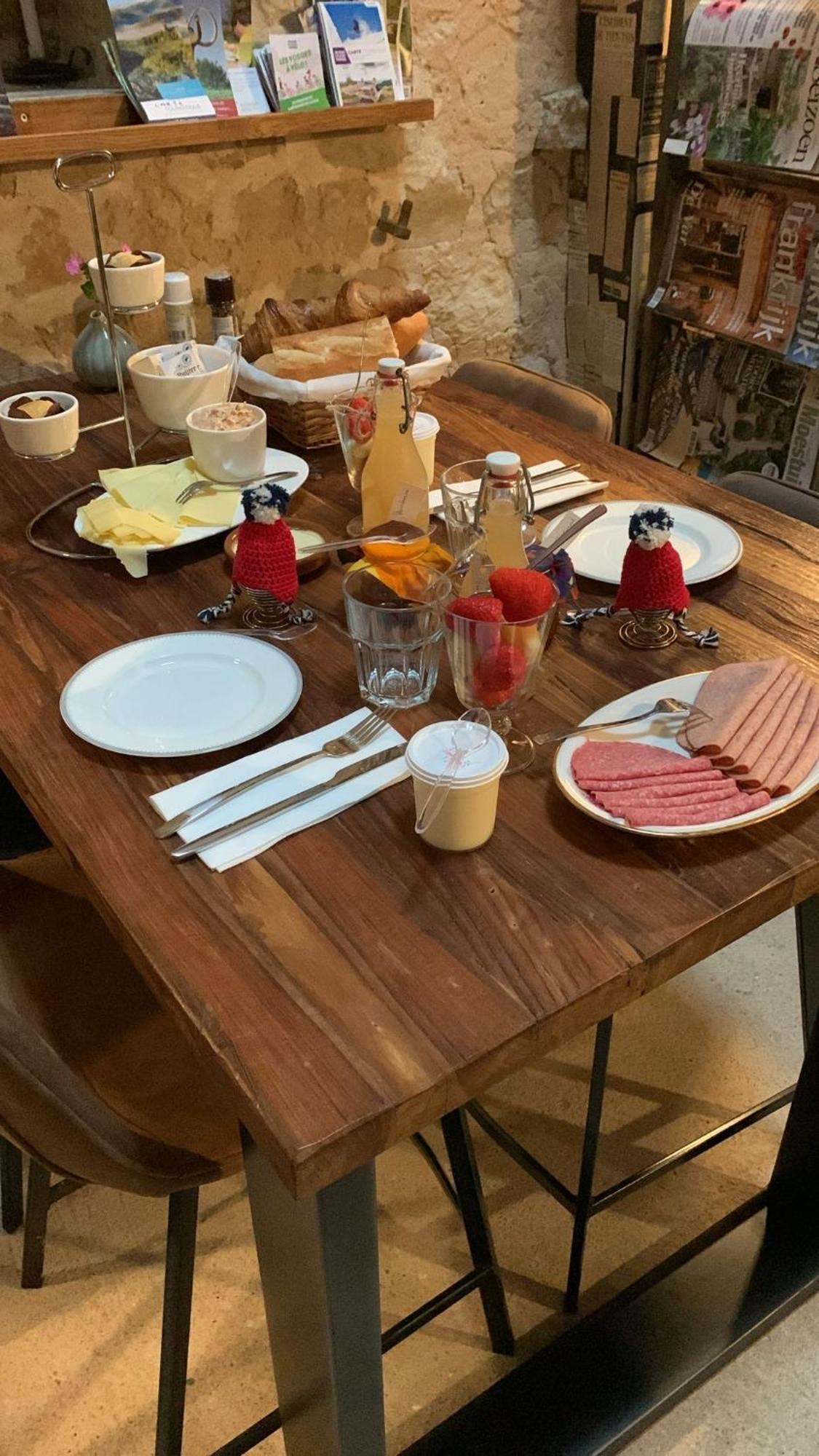 Maison Le Haut Fee Serecourt 外观 照片